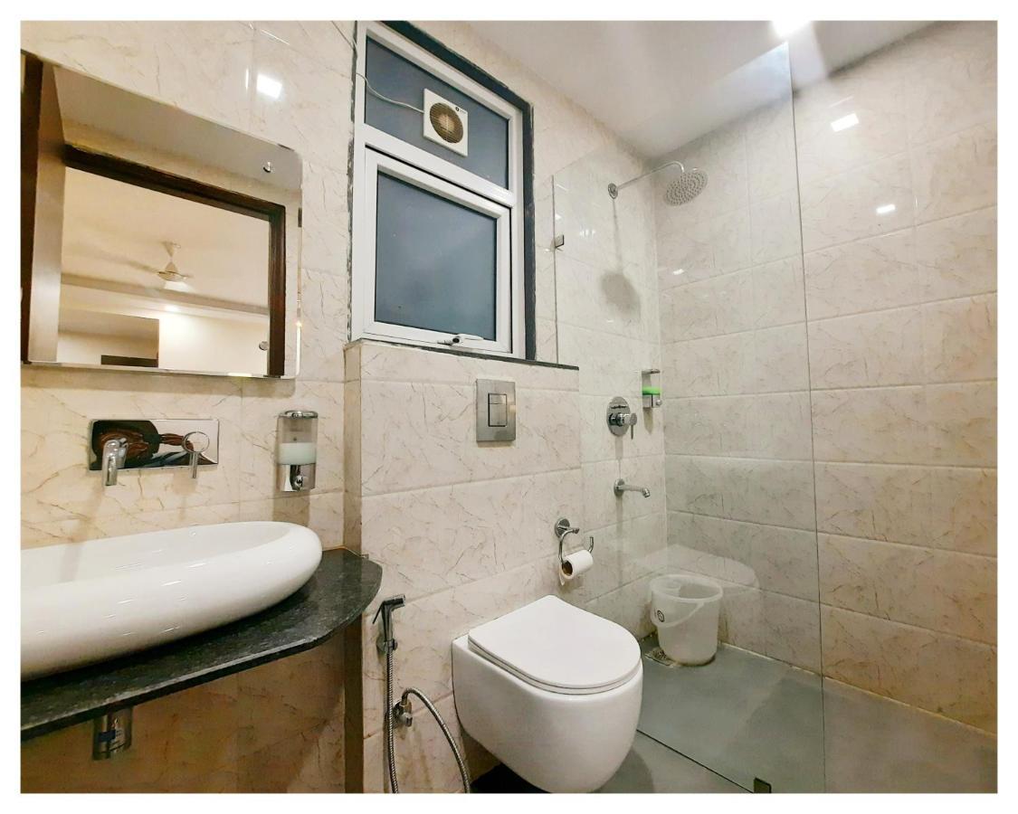 Qotel Hotel Church House Rohini Sector 15 デリー エクステリア 写真