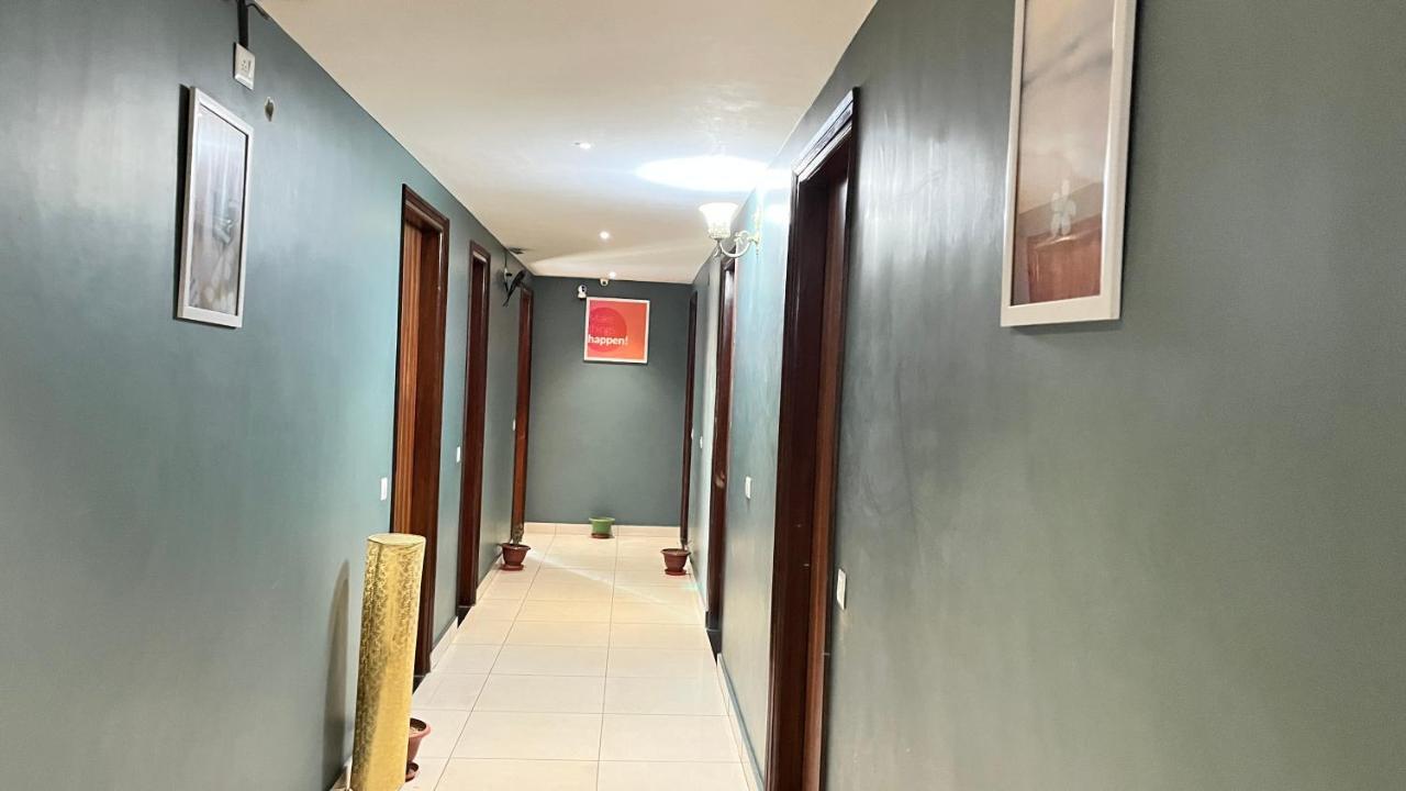 Qotel Hotel Church House Rohini Sector 15 デリー エクステリア 写真